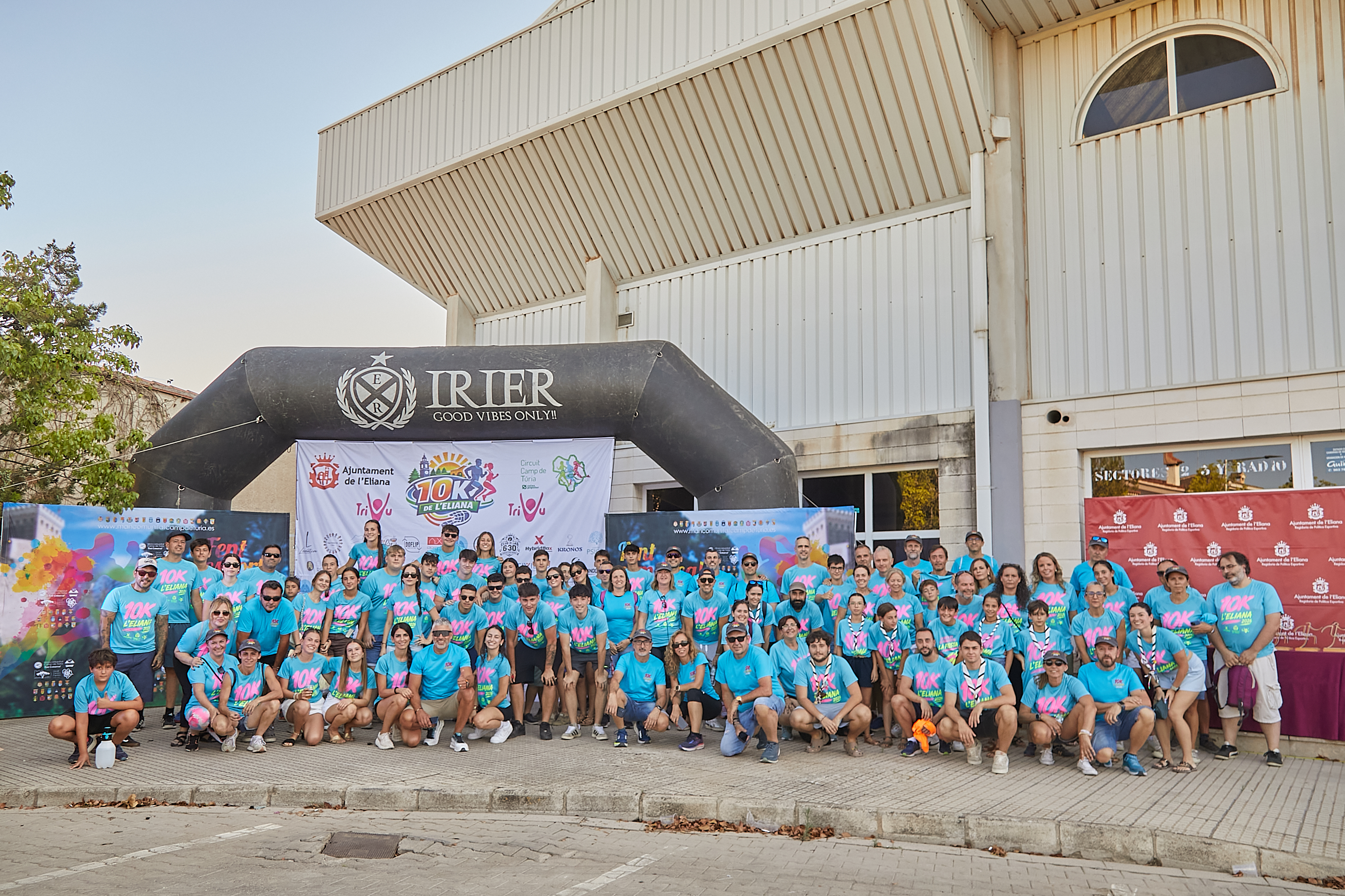 Foto de familia del voluntariado y colaboradores