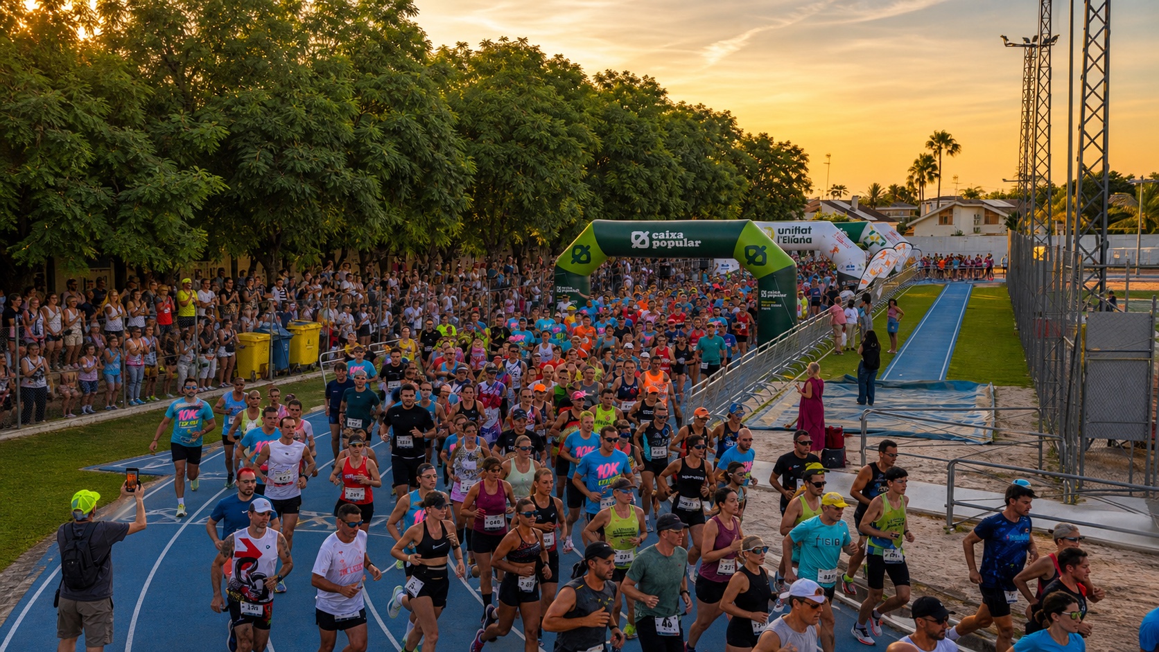 Ambiente de carrera en el Polideportivo Municipal de L’Eliana